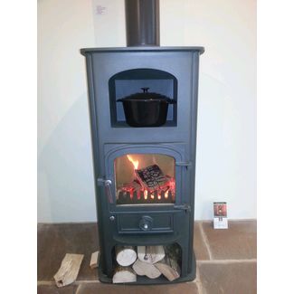 Here we have a Clearview Pioneer Oven in Conifer green 6kw output